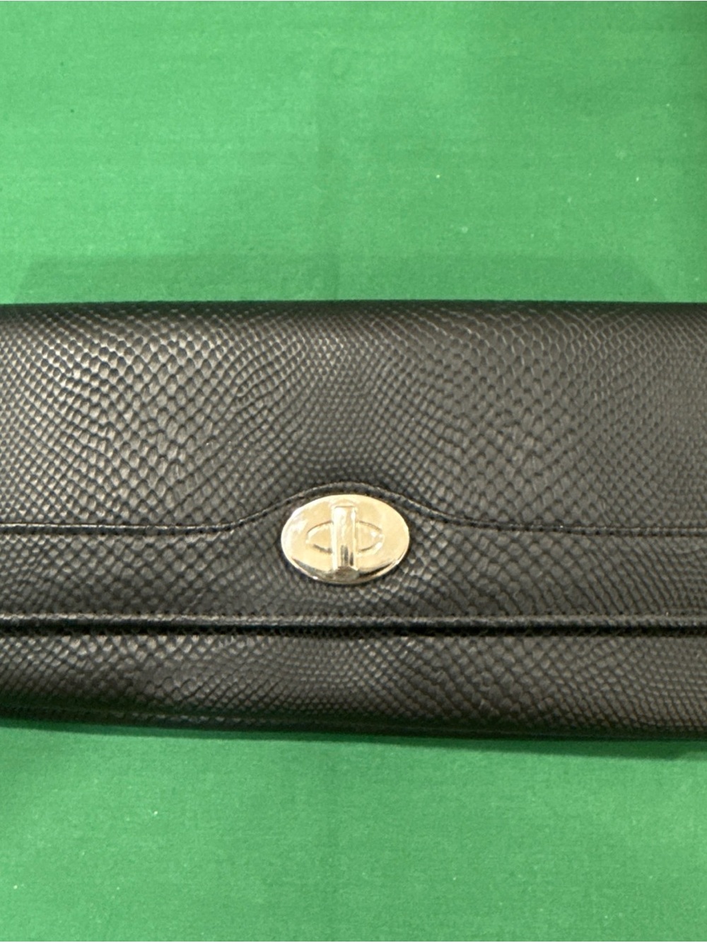 Tr-Fold Black Women’s Wallet W/Zipper Inside Snap Closure